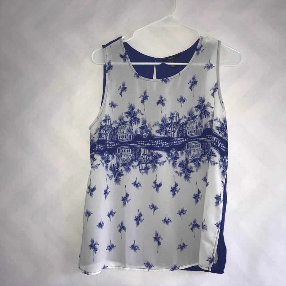 🌻Forever 21 blue and white tank size medium